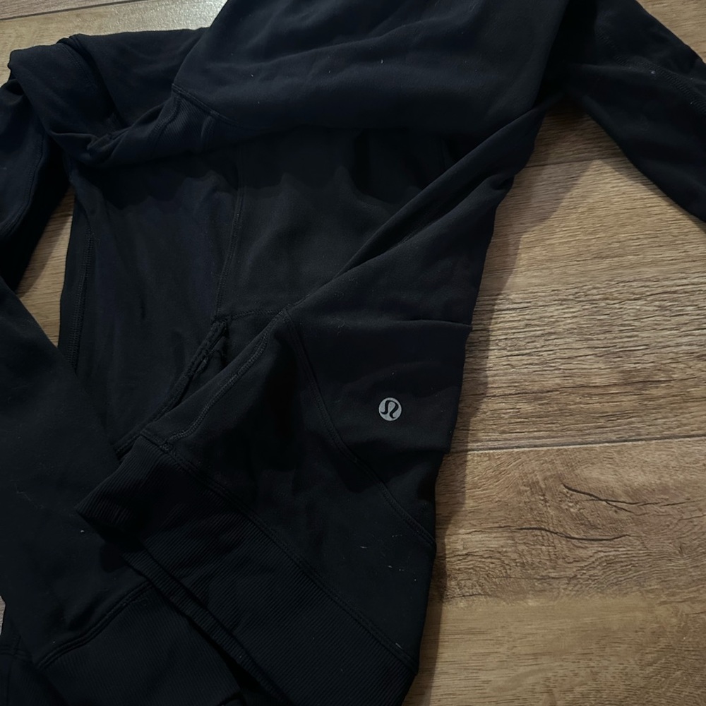 Lululemon Fun In the Sun Pullover - Picture 2 of 3